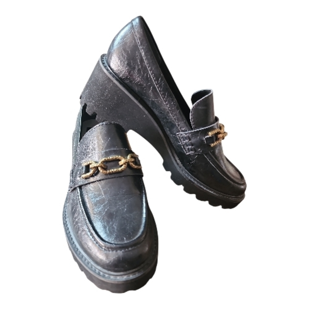 DOLCE VITA | Black Harlan Midnight Crinkle Patent Leather Loafer Shoes Gold  | 9